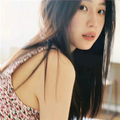 草裙春色